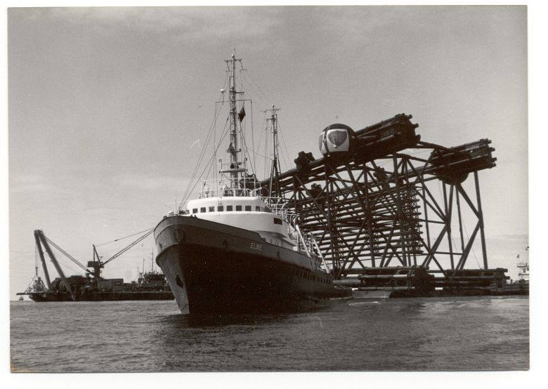 Submit photo(s) of the vessel