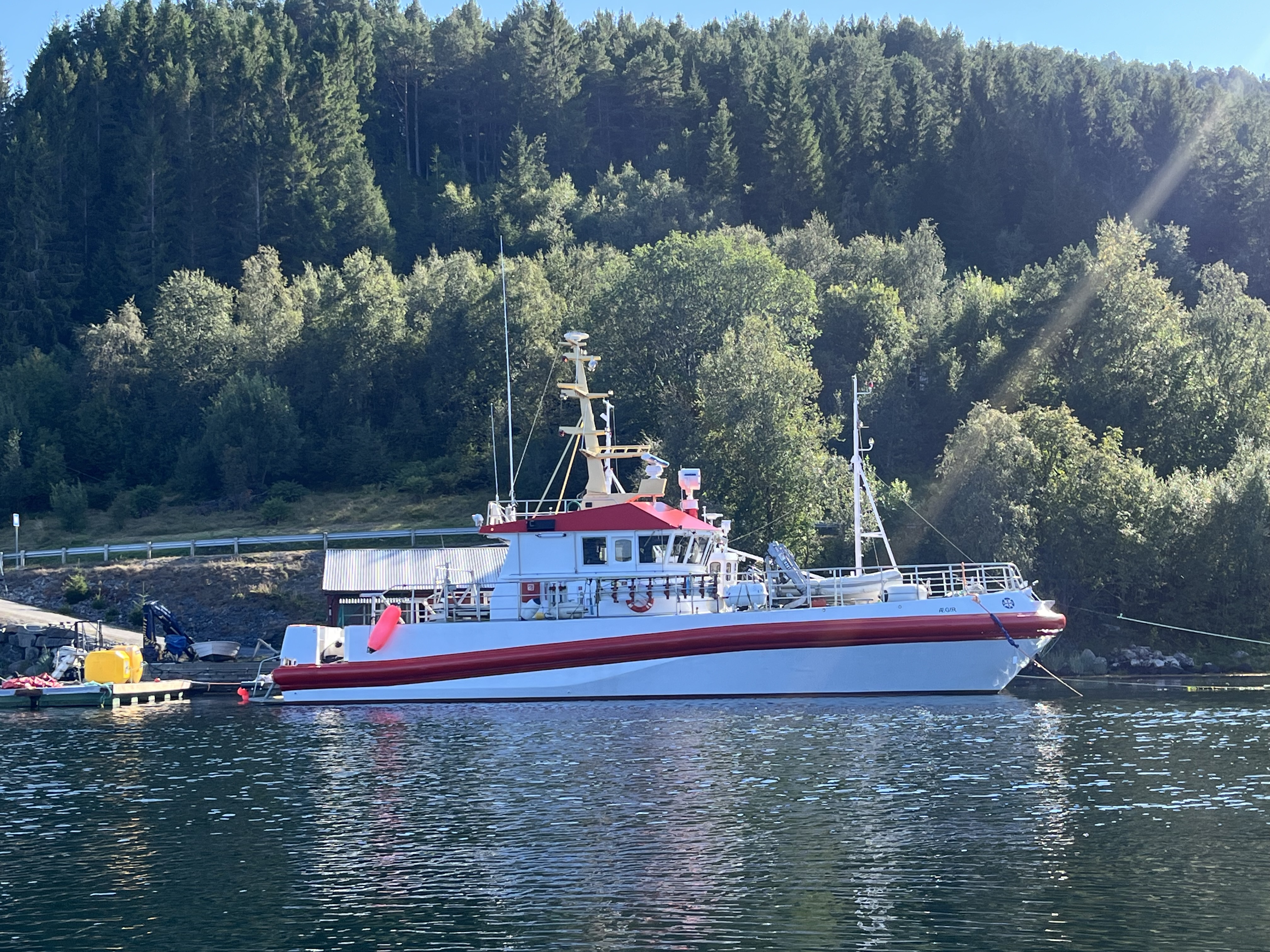 Submit photo(s) of the vessel