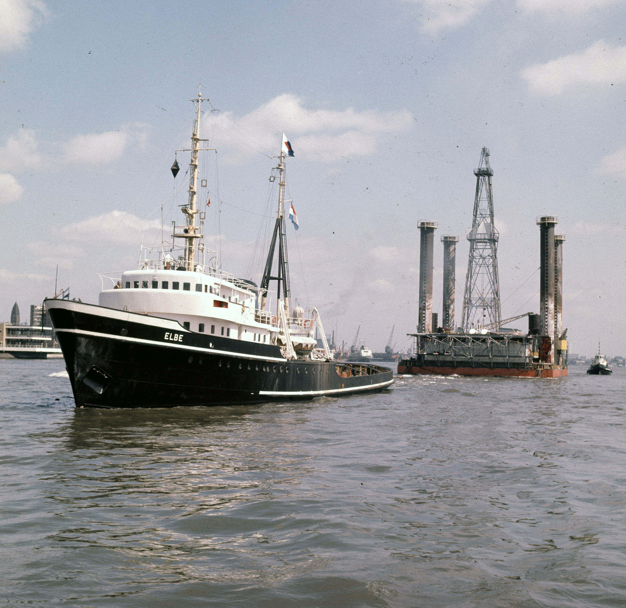 Submit photo(s) of the vessel