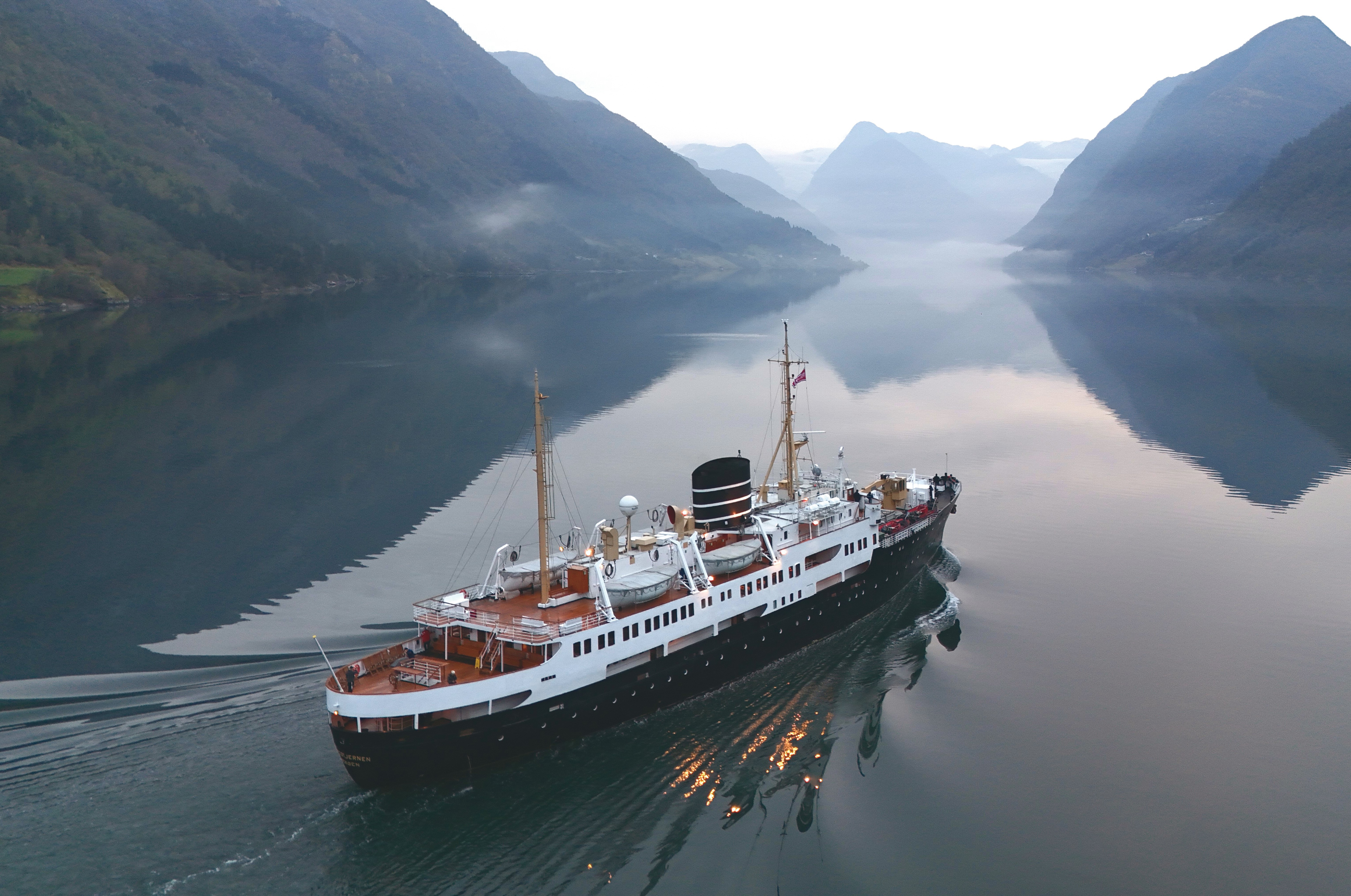 Submit photo(s) of the vessel