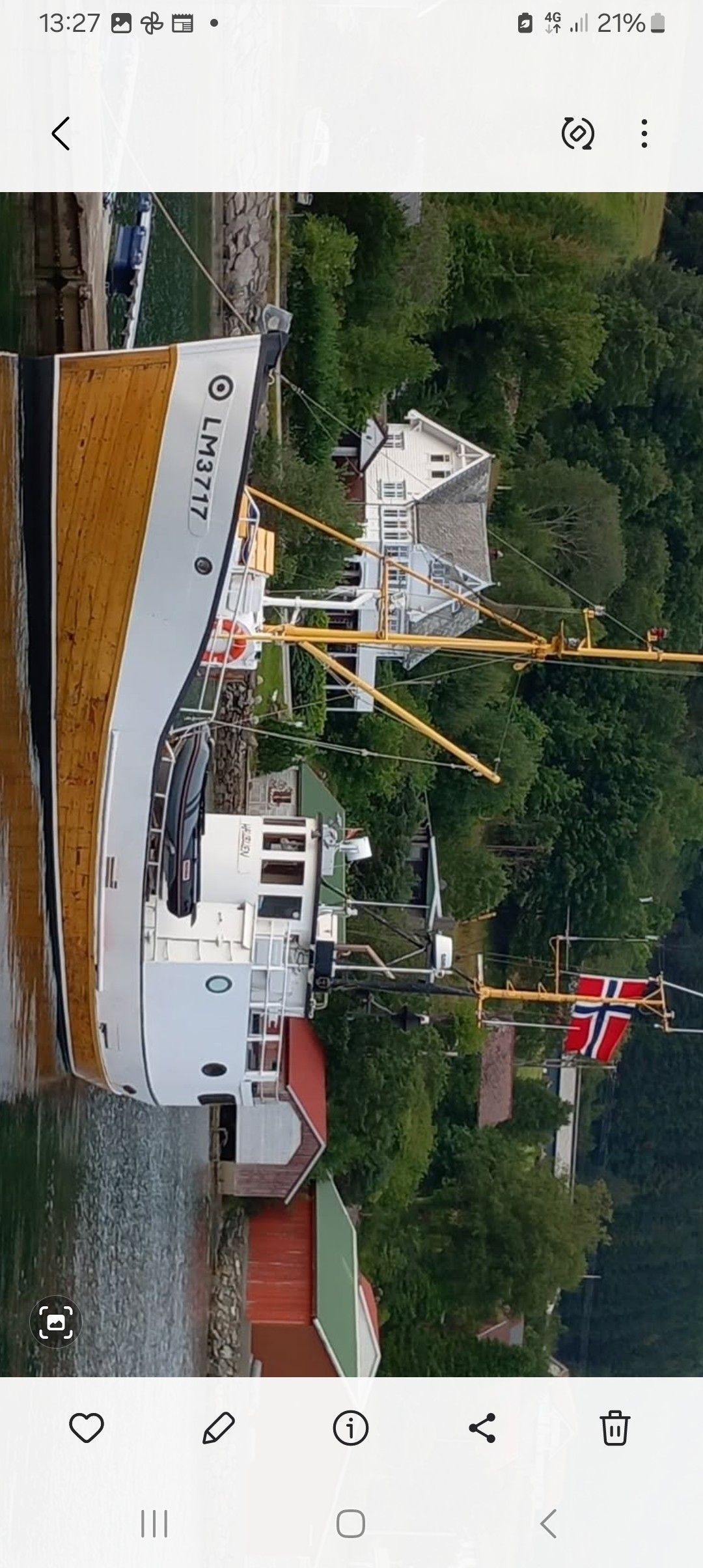 Submit photo(s) of the vessel
