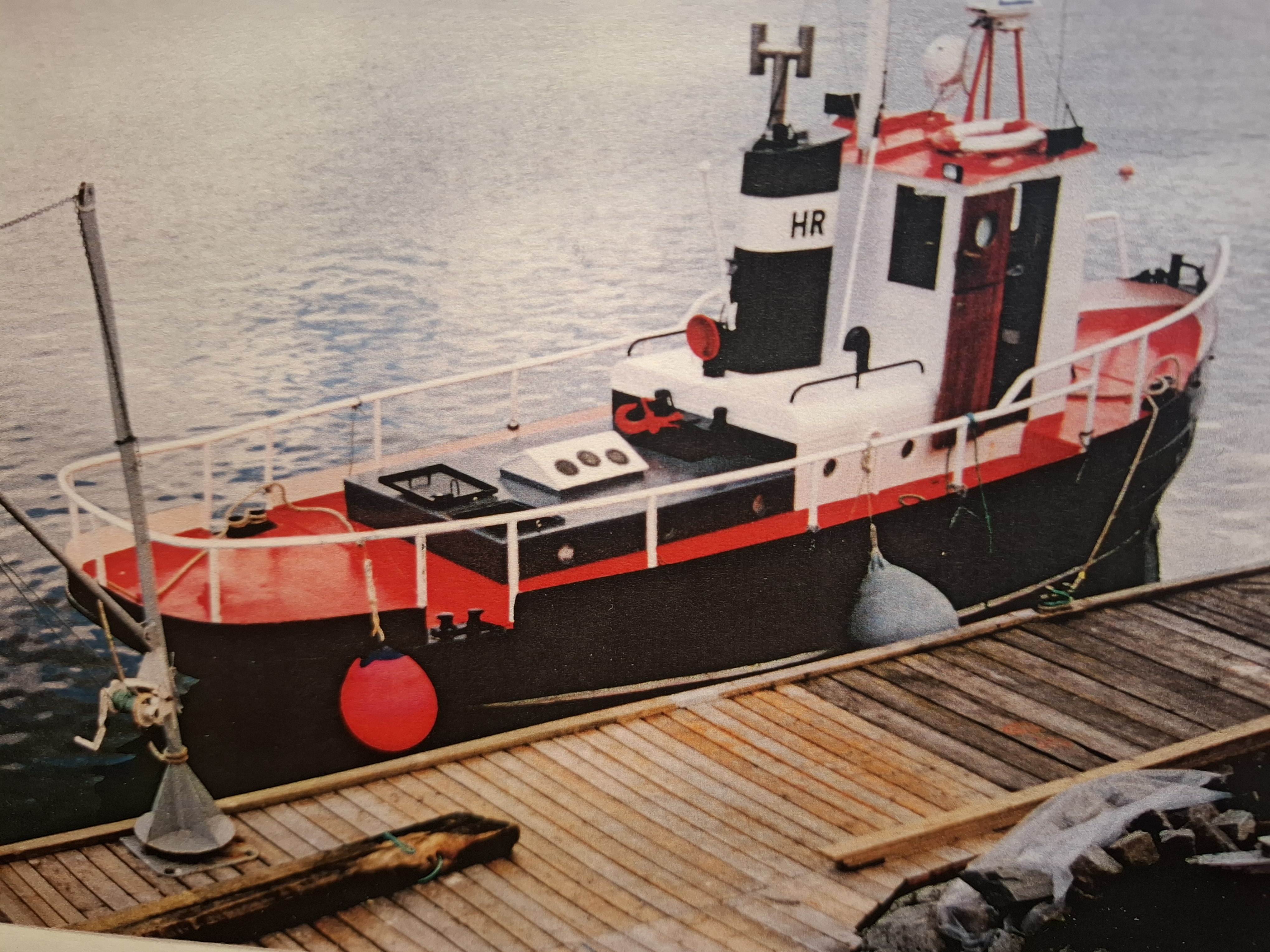 Submit photo(s) of the vessel